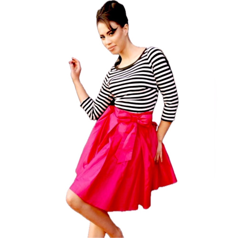 Sz.M- NWT-Pinup Couture Pink Pleated Skirt with Bow -Rare, Quality